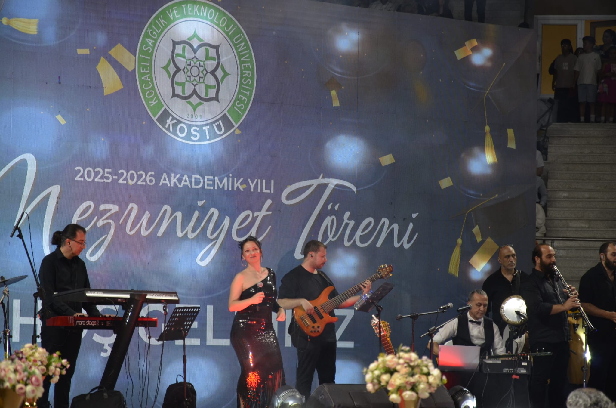 KOSTÜ'de mezuniyet coşkusu! Diplomalar sahiplerini buldu