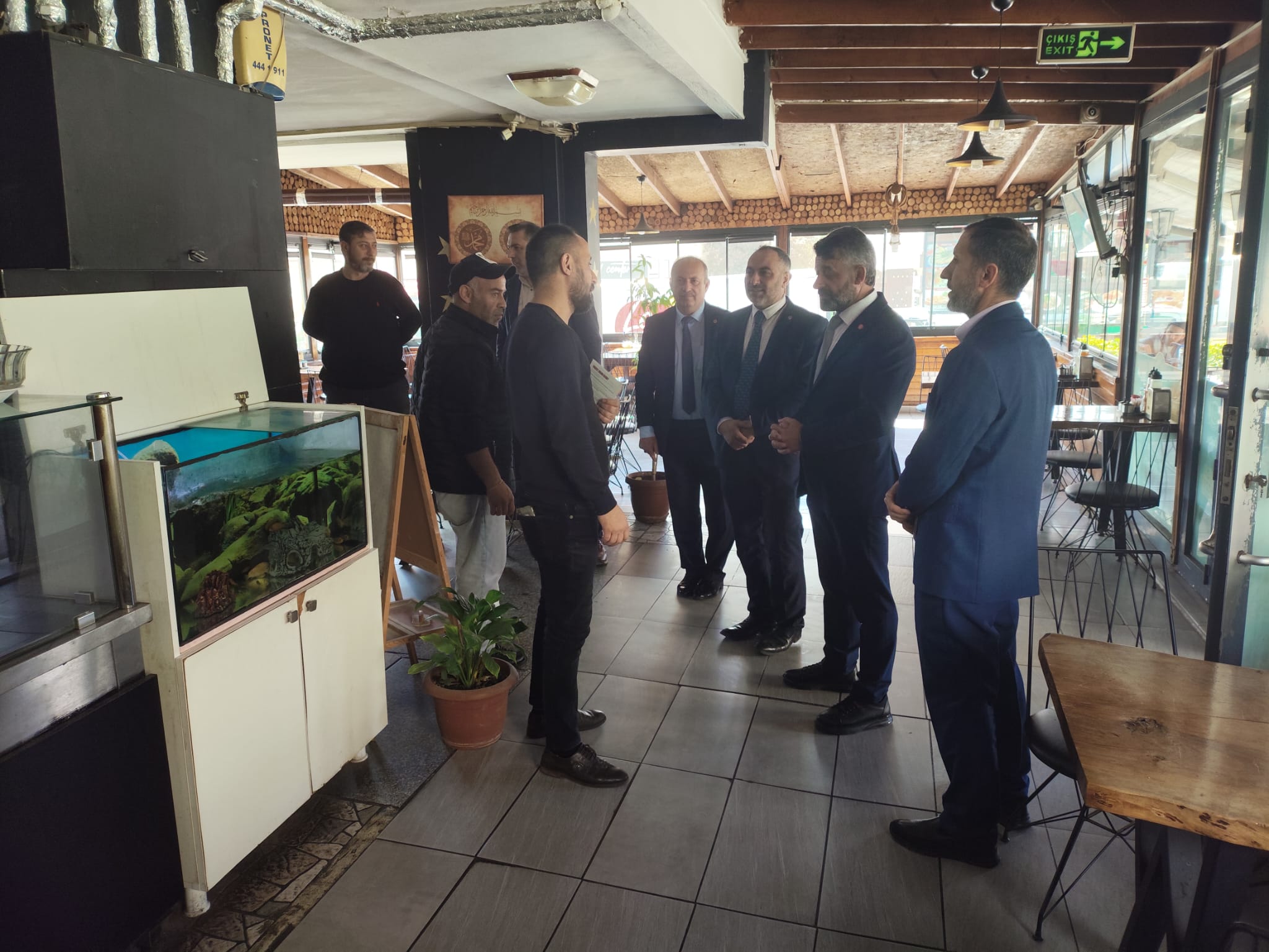 Derince Saadet Partisi Sahada: Esnafın Sorunları Yerinde Dinlendi