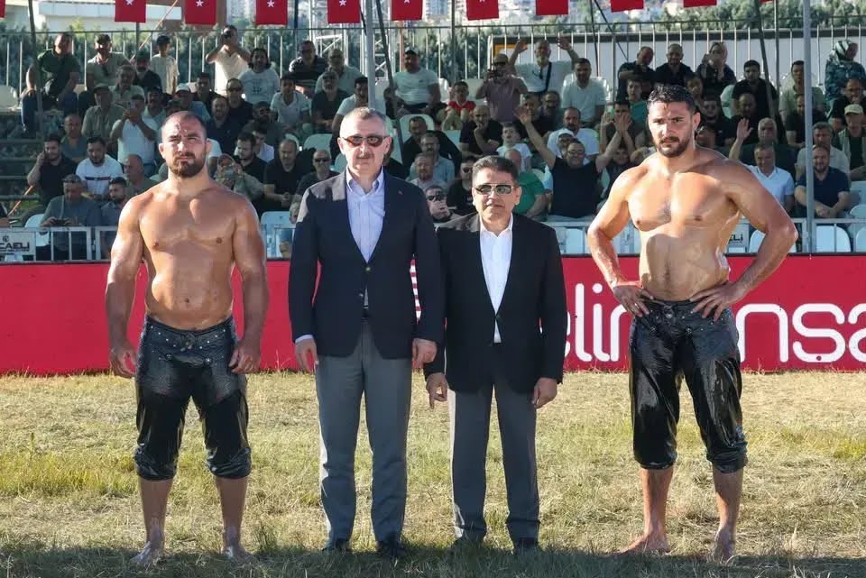 Sekapark'ta altın kemer Feyzullah Aktürk'ün!