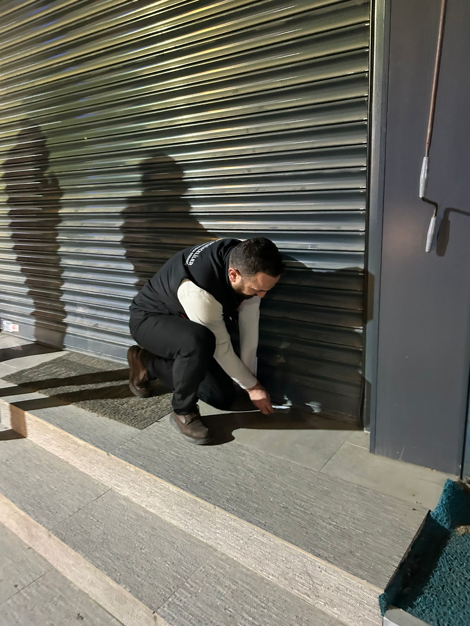 GençDerinceliler Yardım ve Dayanışma Derneği’nden Esnafa Siftah Zarfı