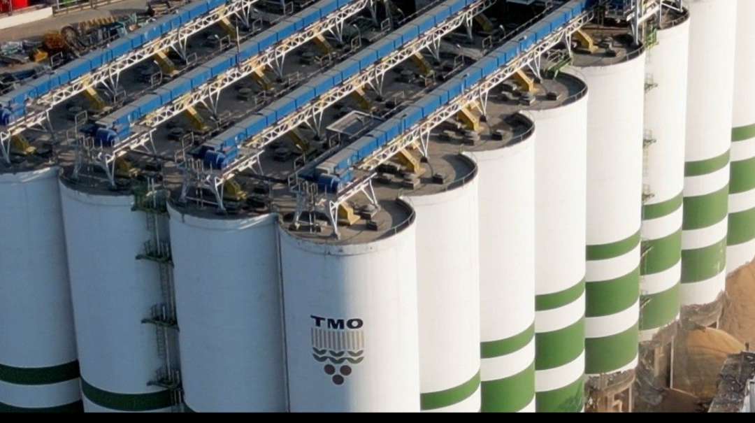 Derince’de korkutan iş kazası: Siloda çalışan işçi metrelerce yükseklikten düştü