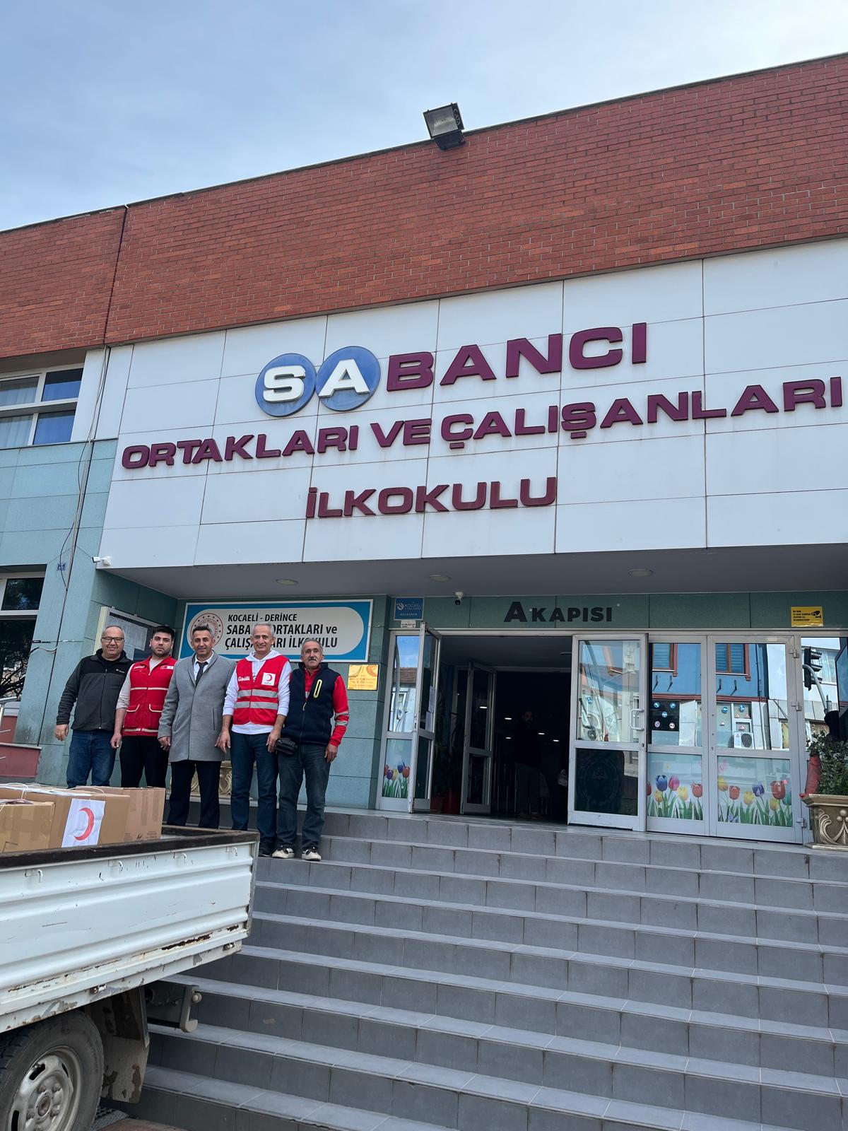 Sabancı Ortakları ve Çalışanları İlkokulu’ndan Anlamlı Yardım