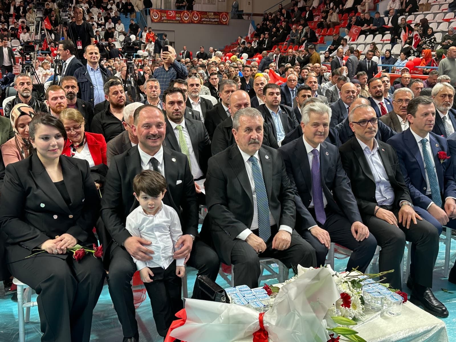 BÜYÜK BİRLİK PARTİSİ KOCAELİ’DE KONGRE HEYECANI: YOĞUN KATILIM, REKOR ÜYELİK VE “UMUTLUYUZ” MESAJI