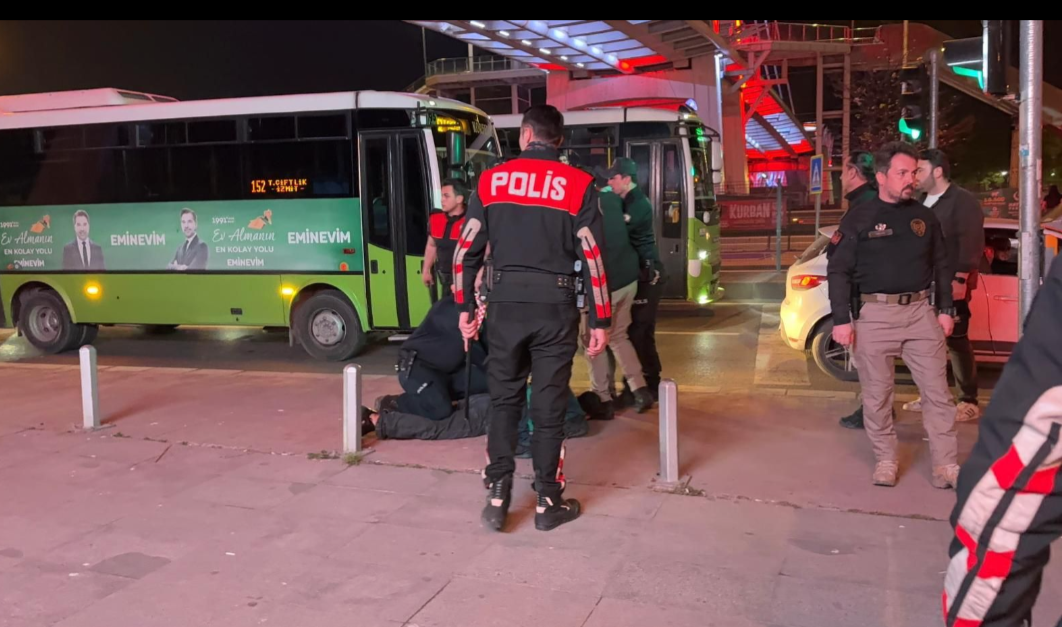 İzmit’te Geceye Damga Vuran Olay: Şampiyonluk Kutlamalarında Gerginlik Çıktı