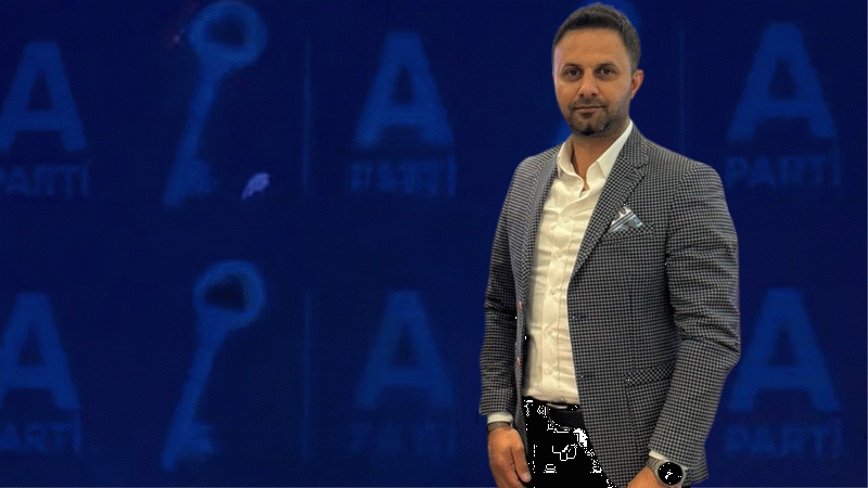 Derince Anahtar Parti İlçe Başkanı Engin Sarıtaş’tan 1 Mayıs Mesajı: “Emekçinin Hakkı Kutsaldır”