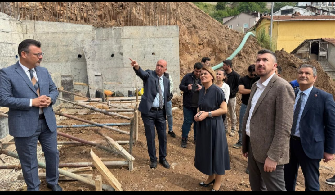 Toprak Kaymasında Fatura Müteahhide Kesildi