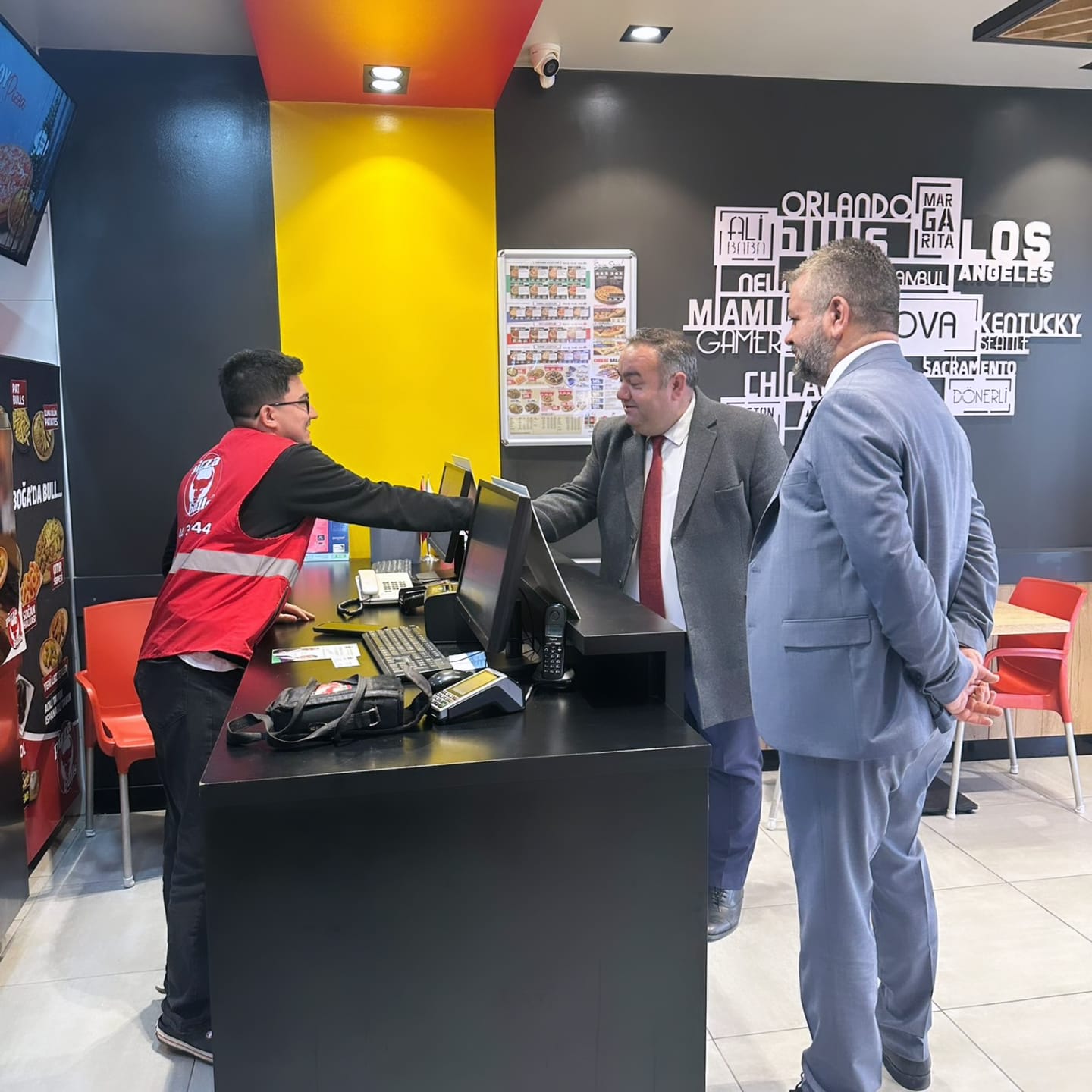 Gelecek Partisi Çayırova’da Esnafın Sorunlarını Dinledi