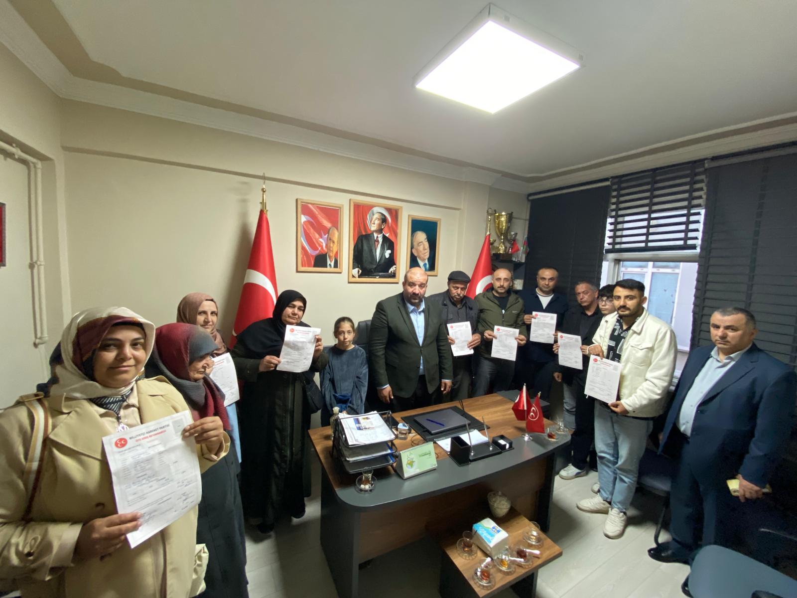 Körfez’de Siyasi Hareketlilik: Alparslan Alşengi ve Ailesi MHP’ye Katıldı