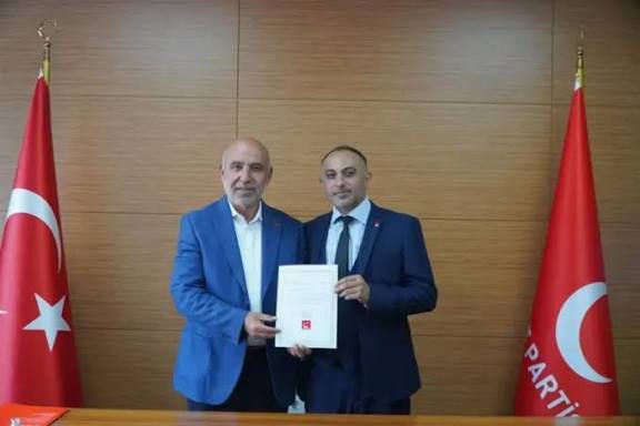 Derince’de Yeni Dönem: Serkan Zatsan İlçe Başkanı Oldu