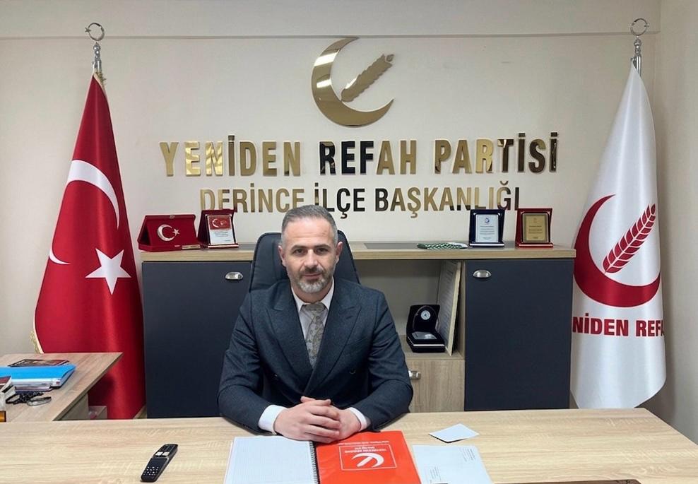 “Tencere Dibin Kara, Seninki Benden Kara!” “Derince İki Yanlış Arasına Sıkıştırılamaz!”