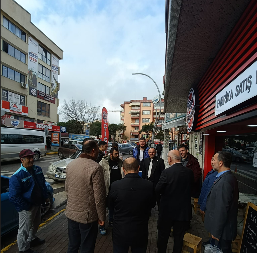 Saadet Partisi Derince’de Sahaya İndi: 60 Evler’de Esnaf ve Emekli Dinlendi