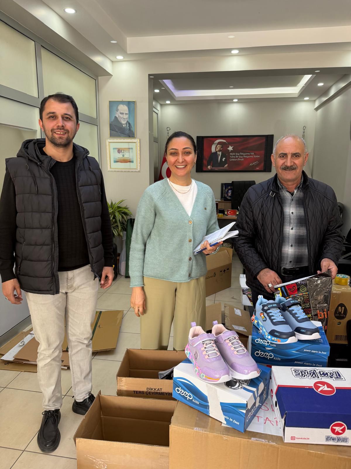 Kocaeli’den Serhat İllerine 23 Nisan Hediyesi: 4 Köy Okuluna Destek