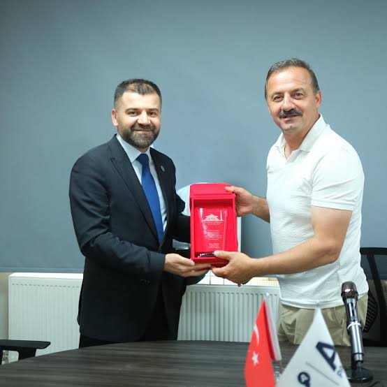 Anahtar Parti'nin İzmit’teki Güçlü Sesi: Ömer Özkan