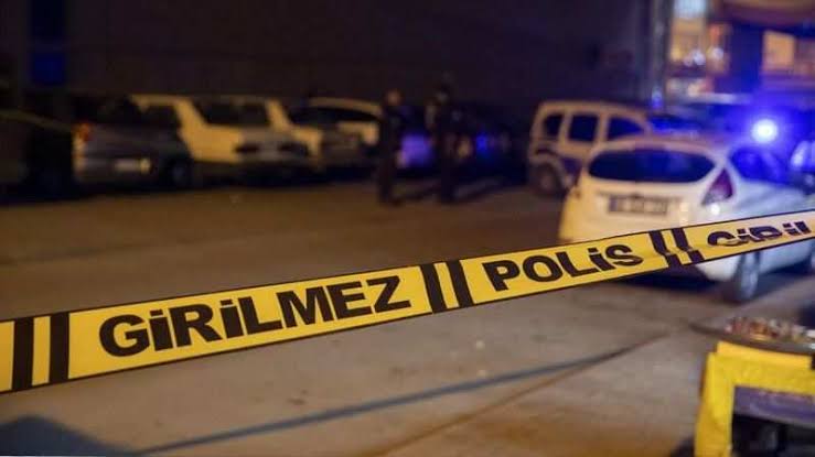 Gölcük’te korku dolu anlar: Üst geçitte intihar girişimi