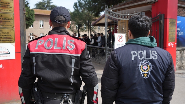 Kocaeli’de Okullara Yönelik Tehditlere Hızlı Müdahale: 2 Öğrenci Tutuklandı